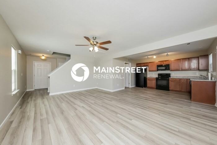 5075 Hogan Point Ct - Photo 5 of 17