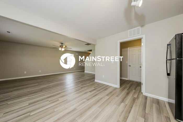 5075 Hogan Point Ct - Photo 6 of 17