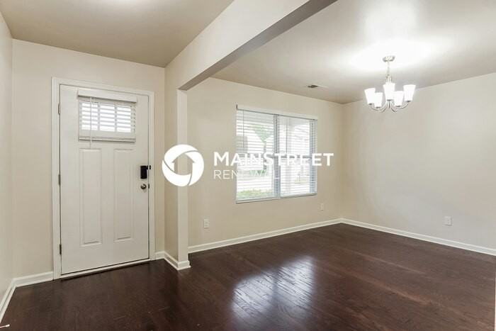 501 Chesser Reserve Way - Photo 4 of 17