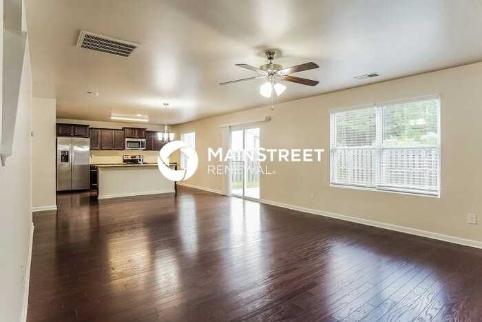501 Chesser Reserve Way - Photo 5 of 17