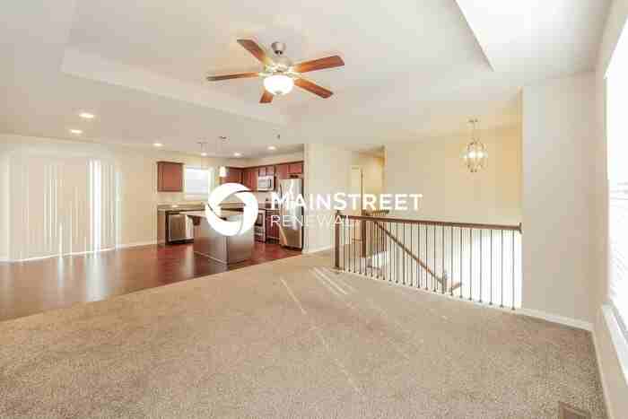 108 Samantha St - Photo 7 of 17