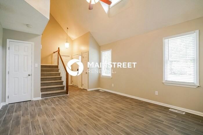 108 Autumn Pine Ct - Photo 3 of 17