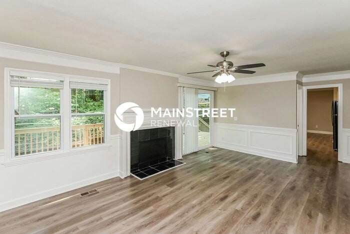 7219 Kinsmore Ln - Photo 4 of 17