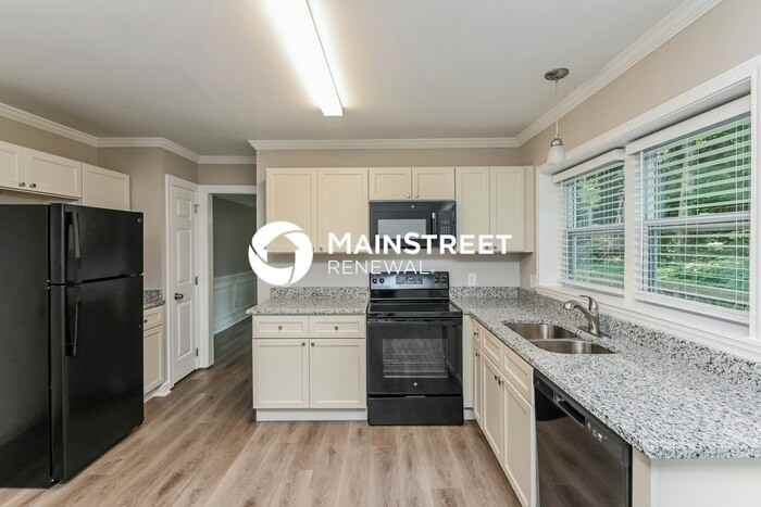 7219 Kinsmore Ln - Photo 7 of 17