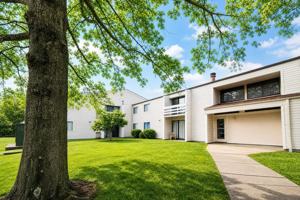 featured image of 130 Sunnyhill Dr