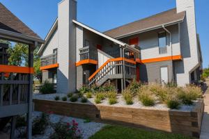 featured image of 700 Mansfield Ave