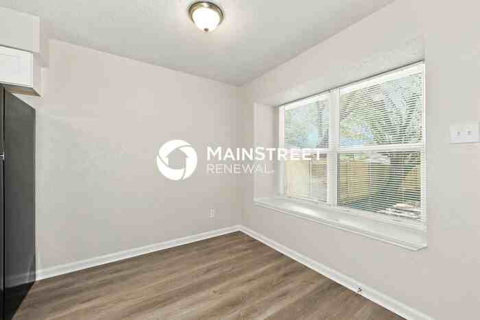 208 Nettletree St - Photo 5 of 17