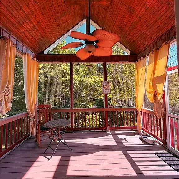 215 Clubmoss Way - Photo 3 of 31