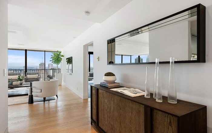 999 Green St #2704 - Photo 7 of 12