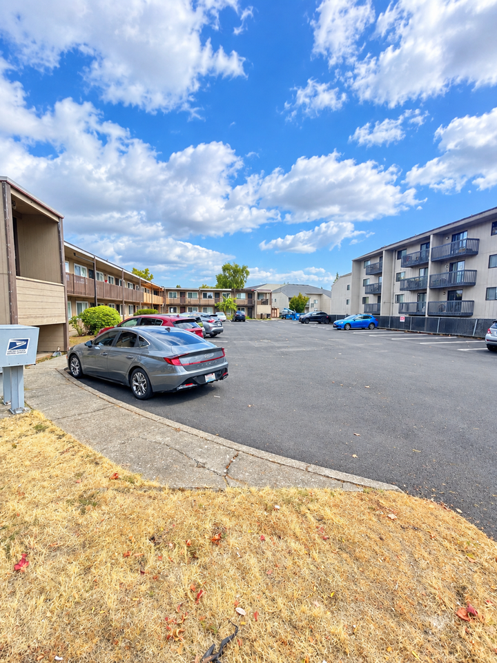 4th Plain Court Apartments - Photo 2 of 4