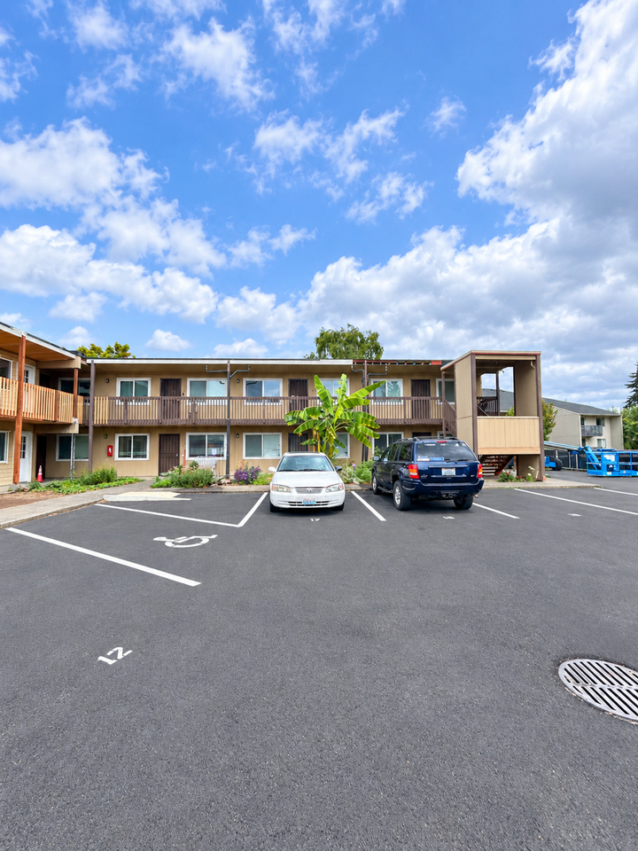 4th Plain Court Apartments - Photo 3 of 4