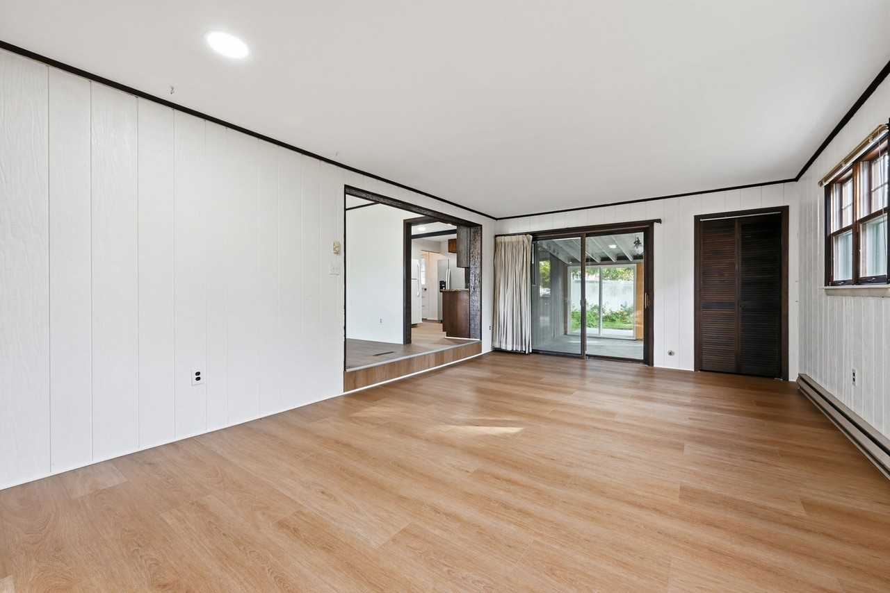 1403 Uelen Ct - Photo 6 of 27