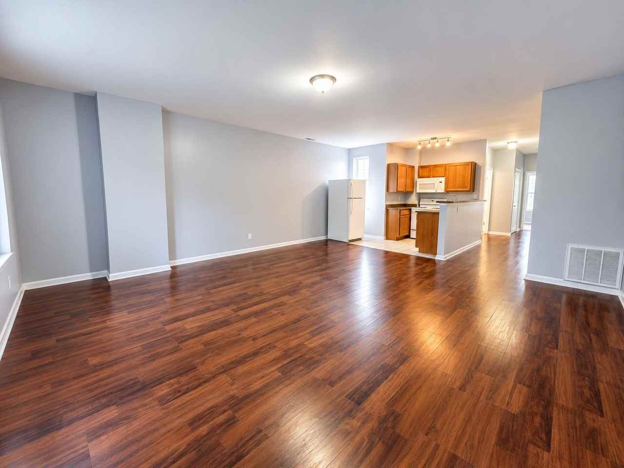 6118 N Broad St - Photo 5 of 18