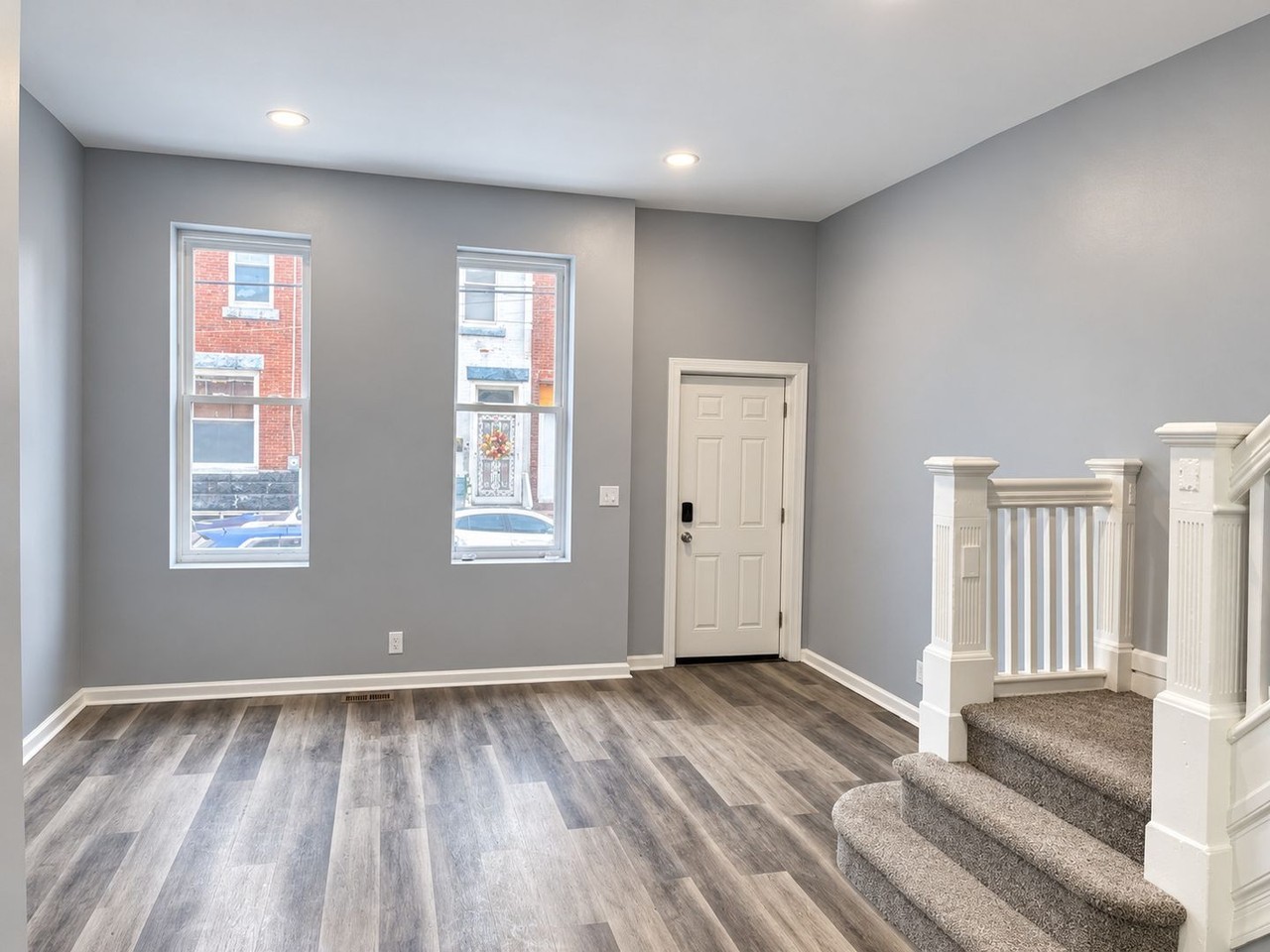 2739 W Montgomery Ave - Photo 2 of 20