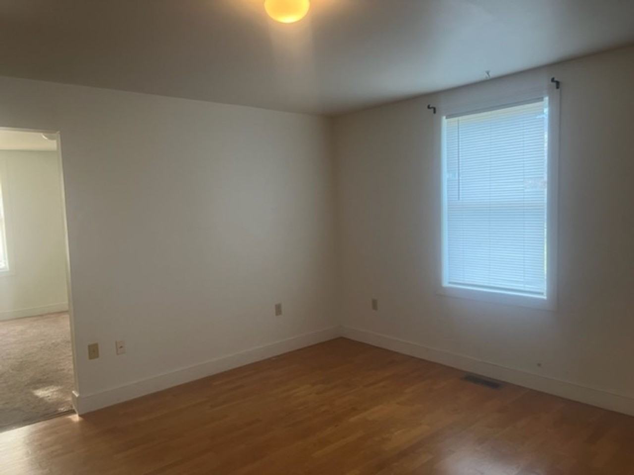 215 Taylor St - Photo 5 of 14