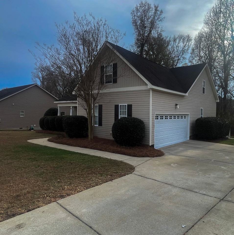 282 Braddock Dr - Photo 2 of 49