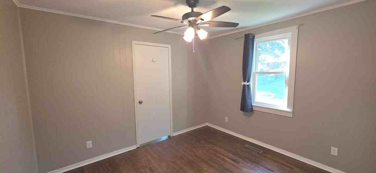1452 E Nora St - Photo 6 of 10