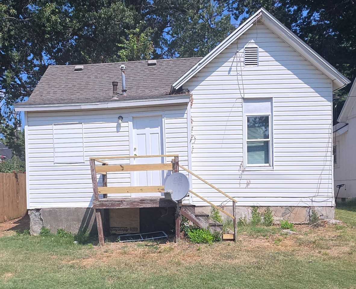 812 W Webster St - Photo 7 of 7