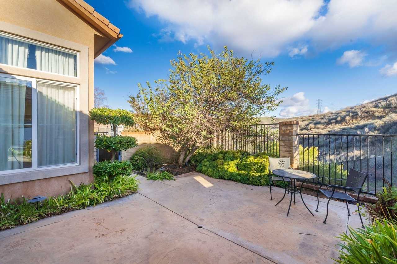 21603 Glen Canyon Pl - Photo 4 of 39