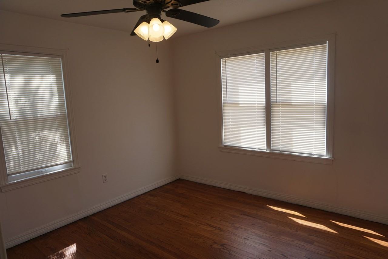 2808 37th St - Photo 6 of 9