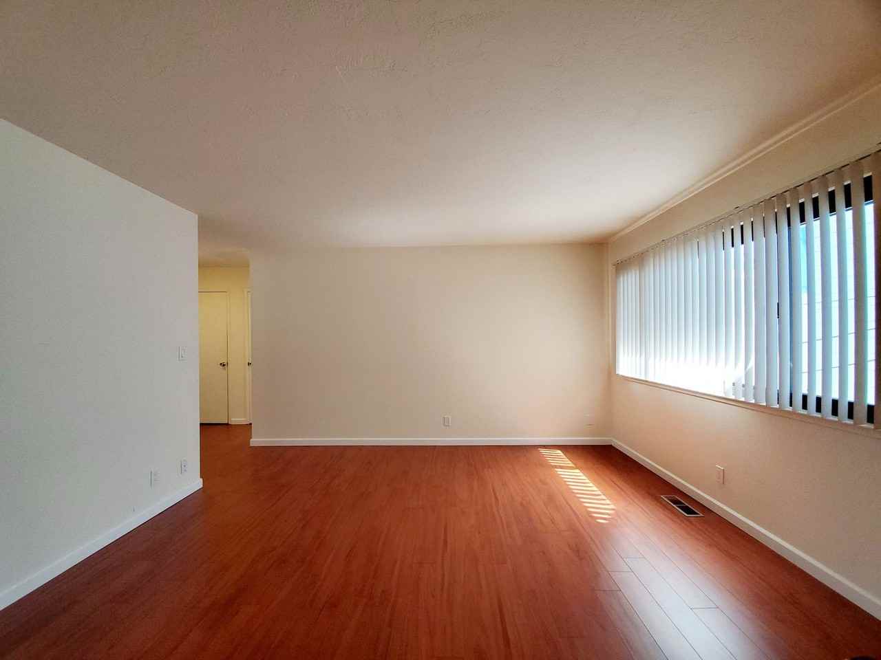 25 Lewis Ave - Photo 4 of 29