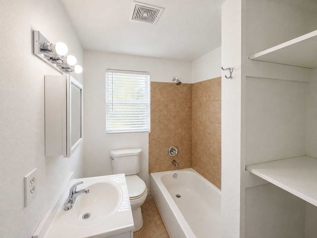 1163 Engman St - Photo 2 of 7
