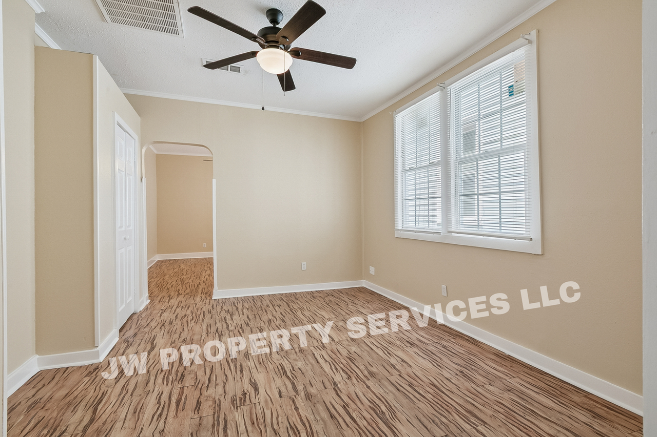 914 914 - 916 Hagan Ave. - Photo 7 of 10