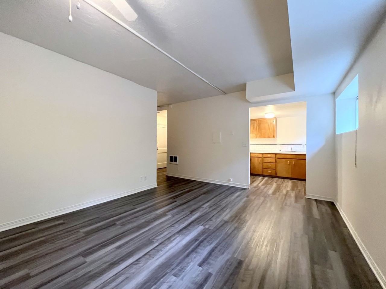 REGENT APARTMENTS (REG01) - Photo 5 of 17