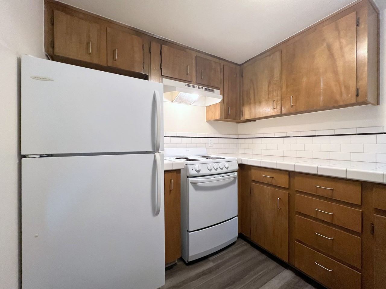 REGENT APARTMENTS (REG01) - Photo 6 of 17