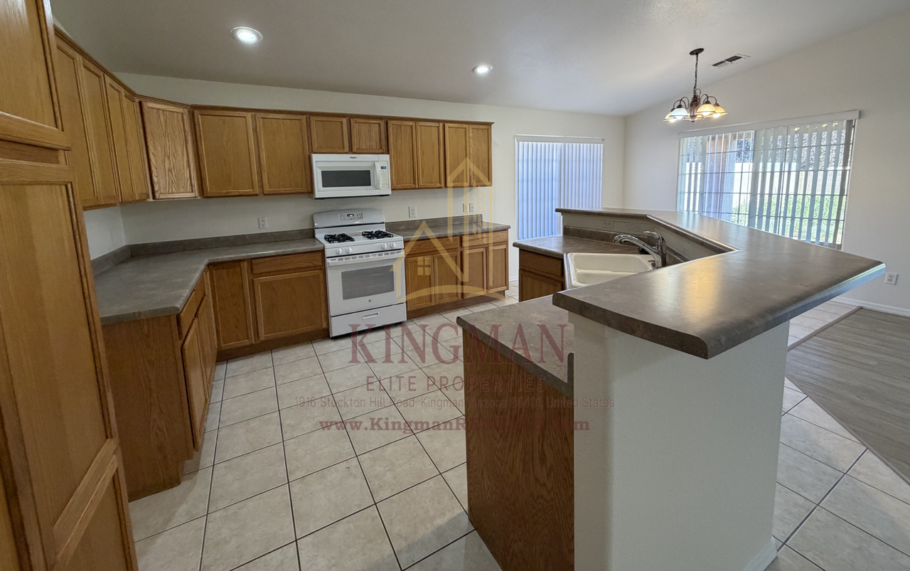 3973 E Packard Ave - Photo 5 of 19