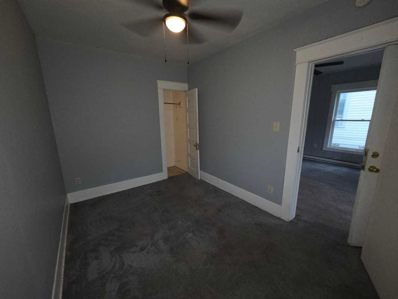 1210 E 10th St - Photo 4 of 6