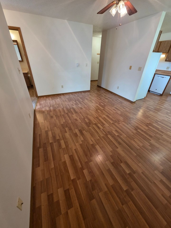 Ridgeview Apartments - Photo 5 of 21