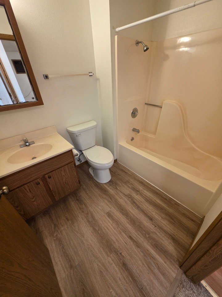 Ridgeview Apartments - Photo 6 of 21