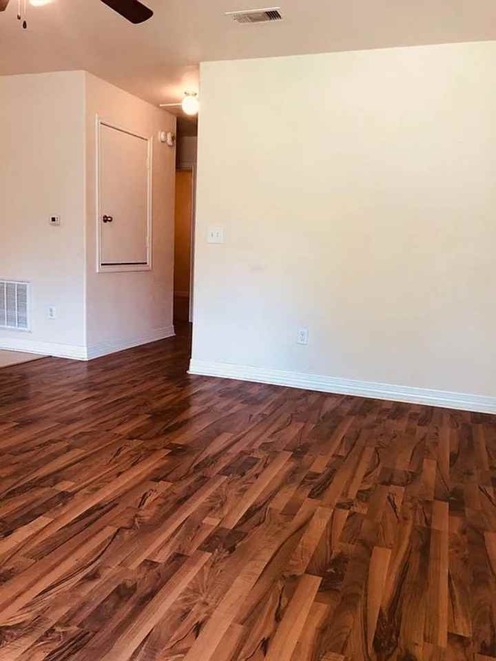 2109 17th St - Photo 6 of 9