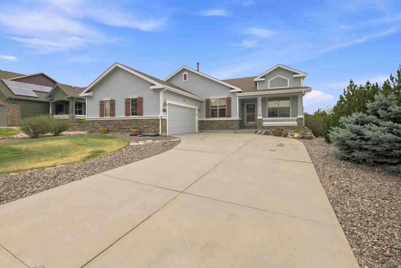 8803 Wolf Lake Dr - Photo 3 of 50