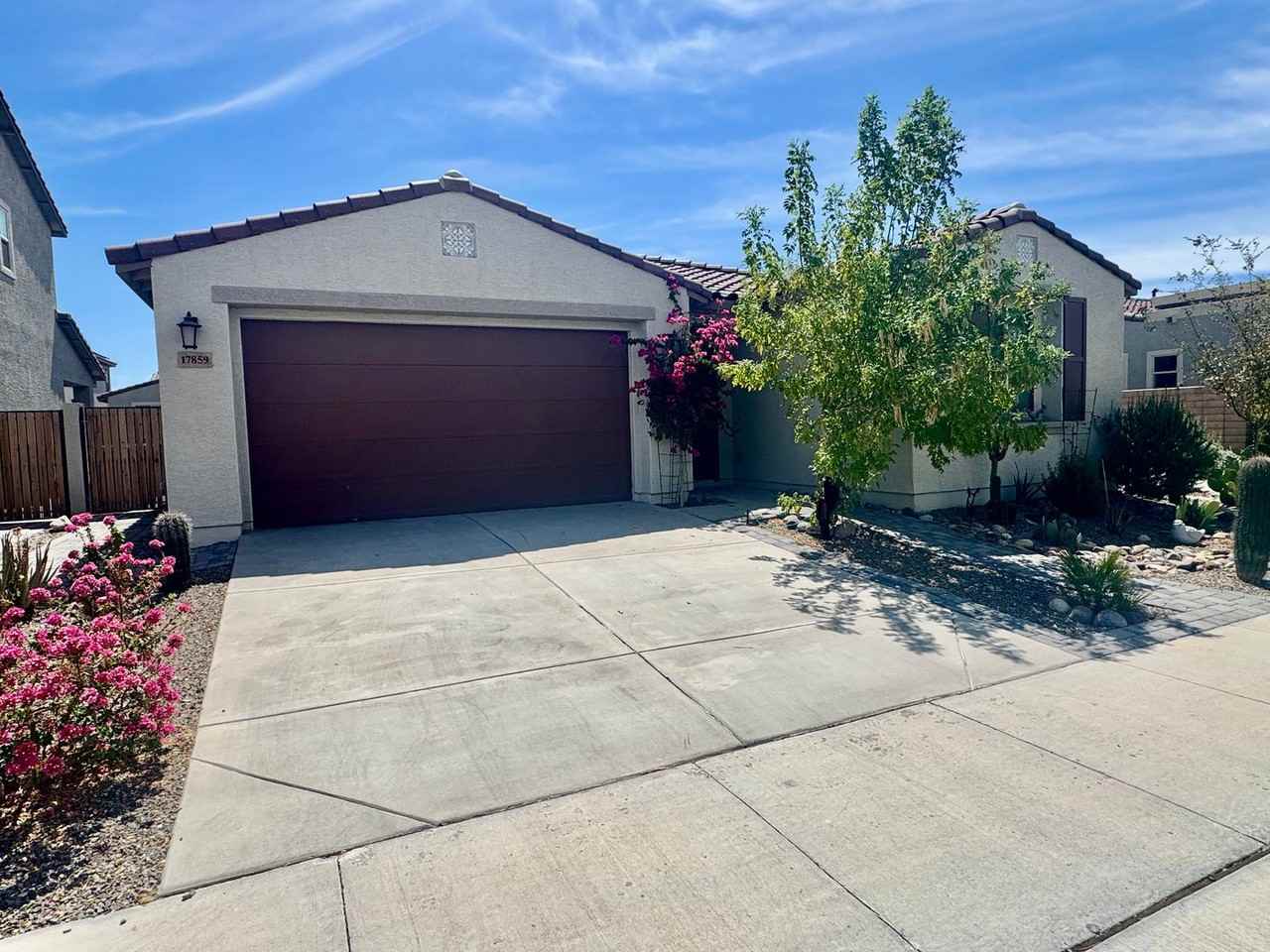17859 W Indigo Brush Rd - Photo 2 of 26
