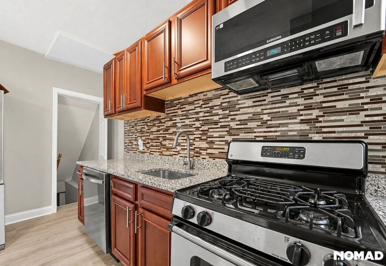 3302 Elmley Ave - Photo 5 of 31