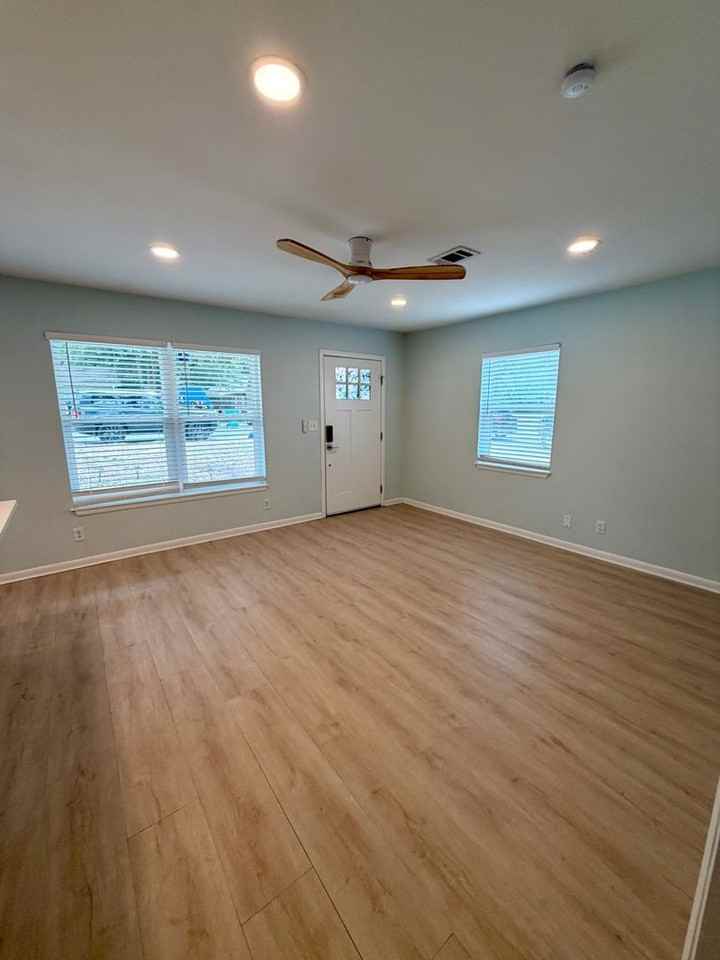 306 Florida St - Photo 3 of 18