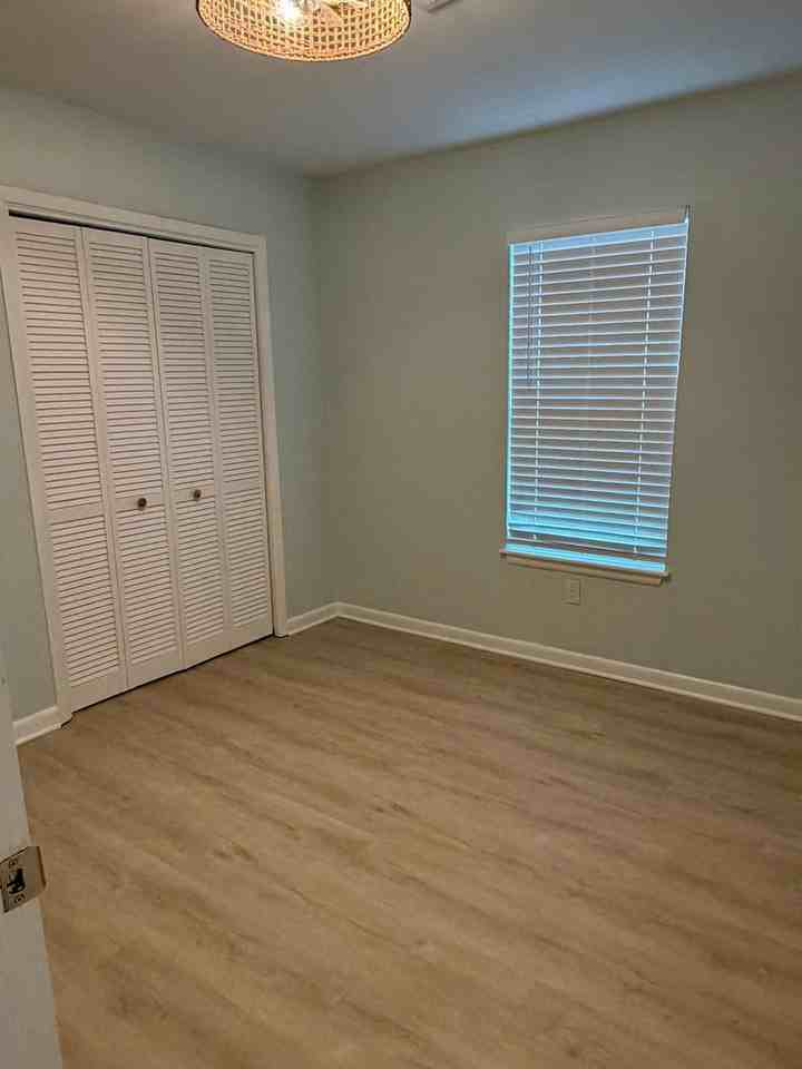 306 Florida St - Photo 7 of 18