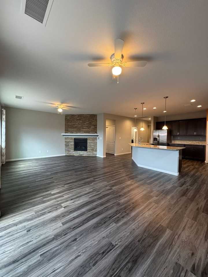 322 Granite Ct - Photo 5 of 39