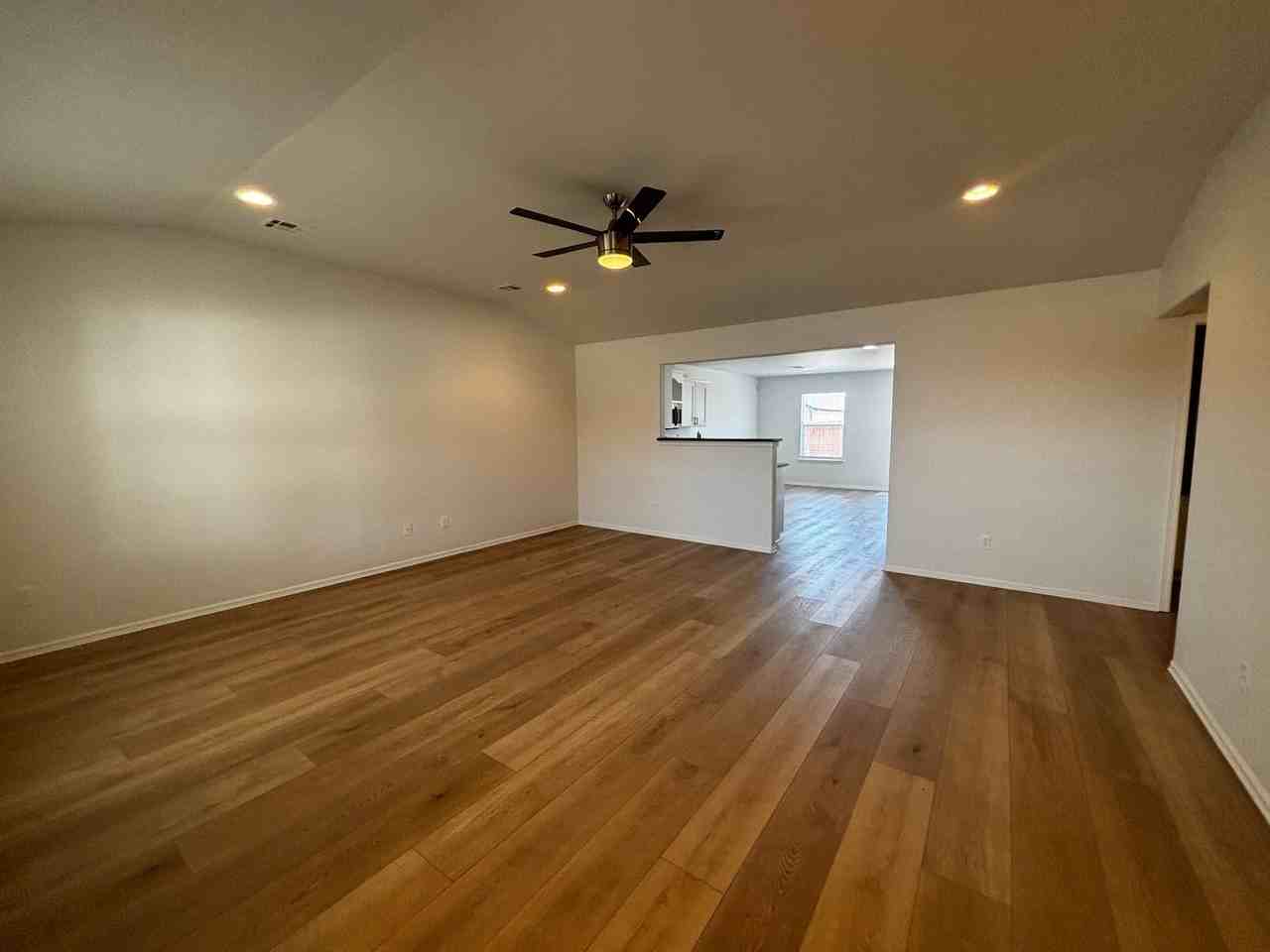 11084 N 116th East Ave - Photo 4 of 30