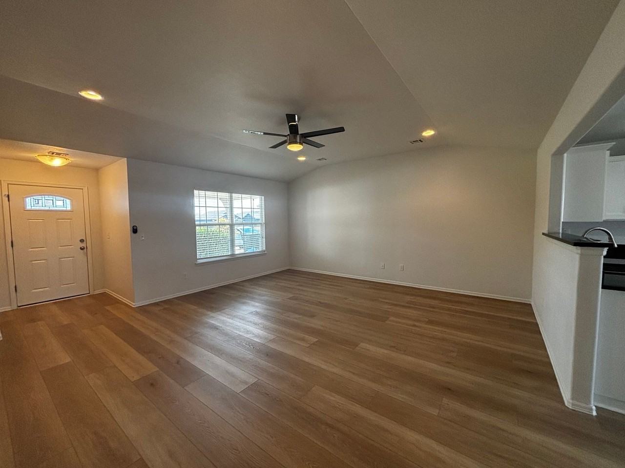 11084 N 116th East Ave - Photo 5 of 30
