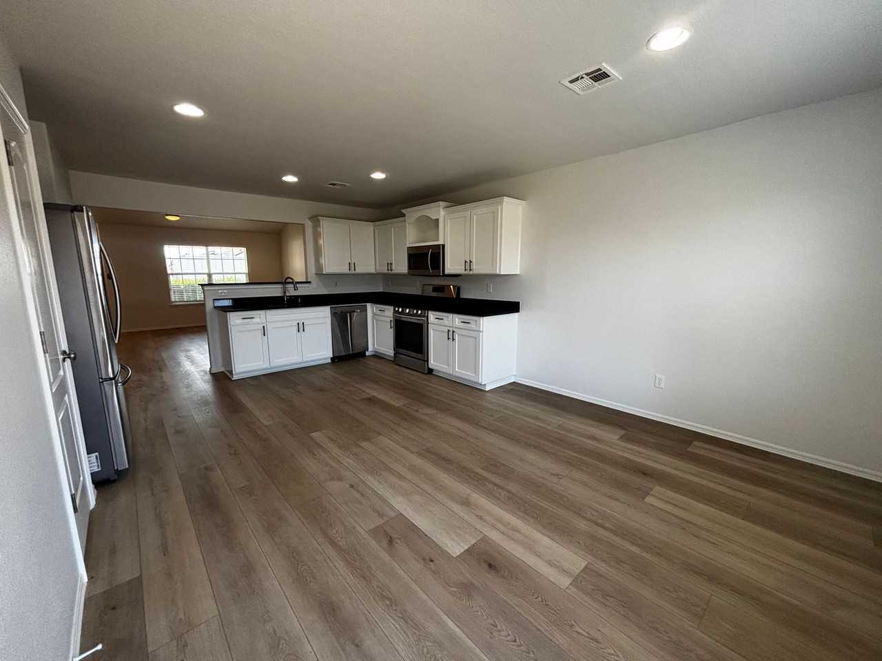 11084 N 116th East Ave - Photo 7 of 30