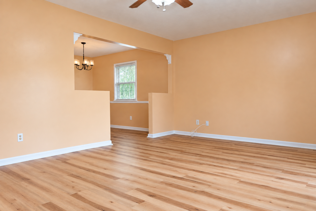 7209 Lawnside Dr - Photo 3 of 17