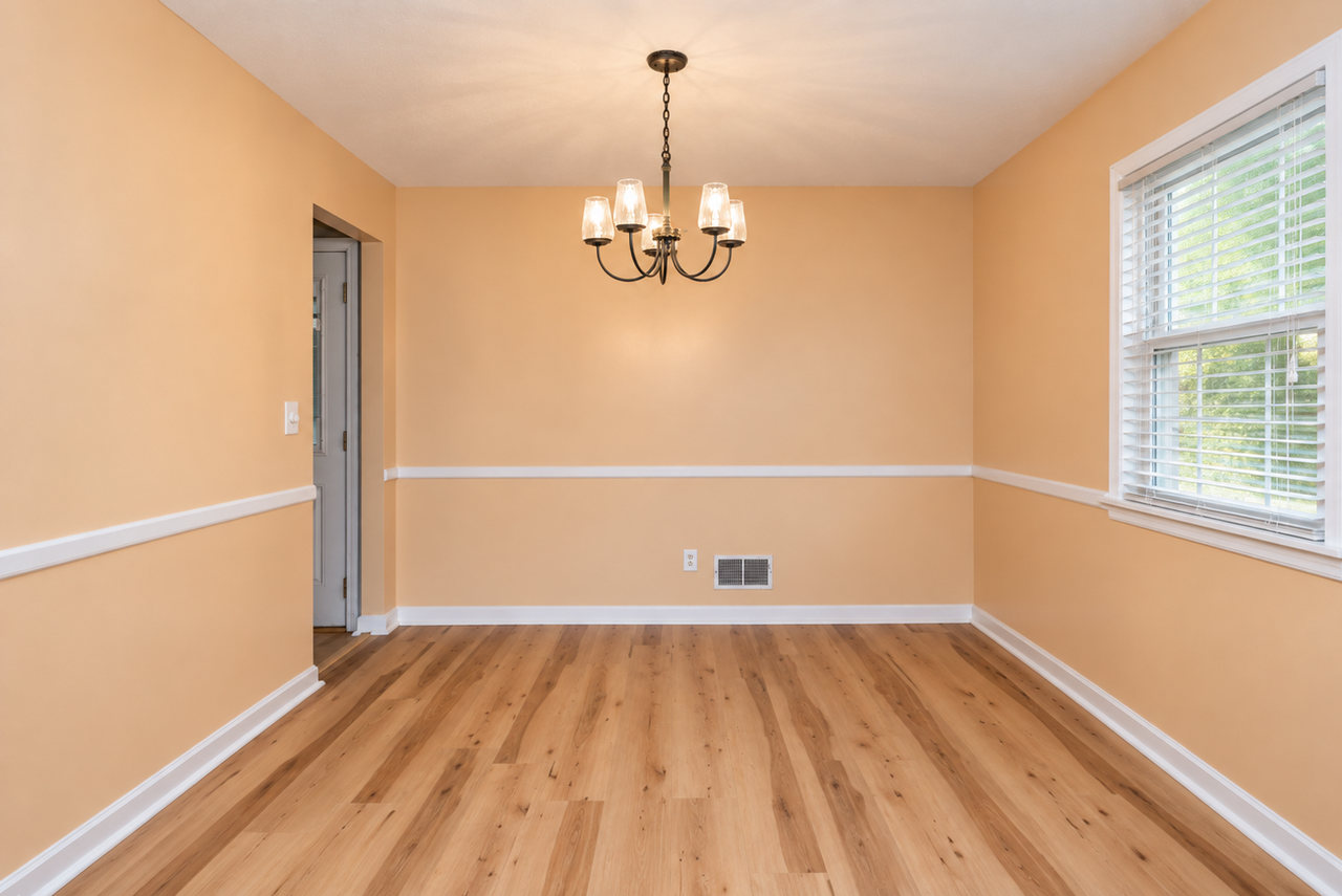 7209 Lawnside Dr - Photo 4 of 17