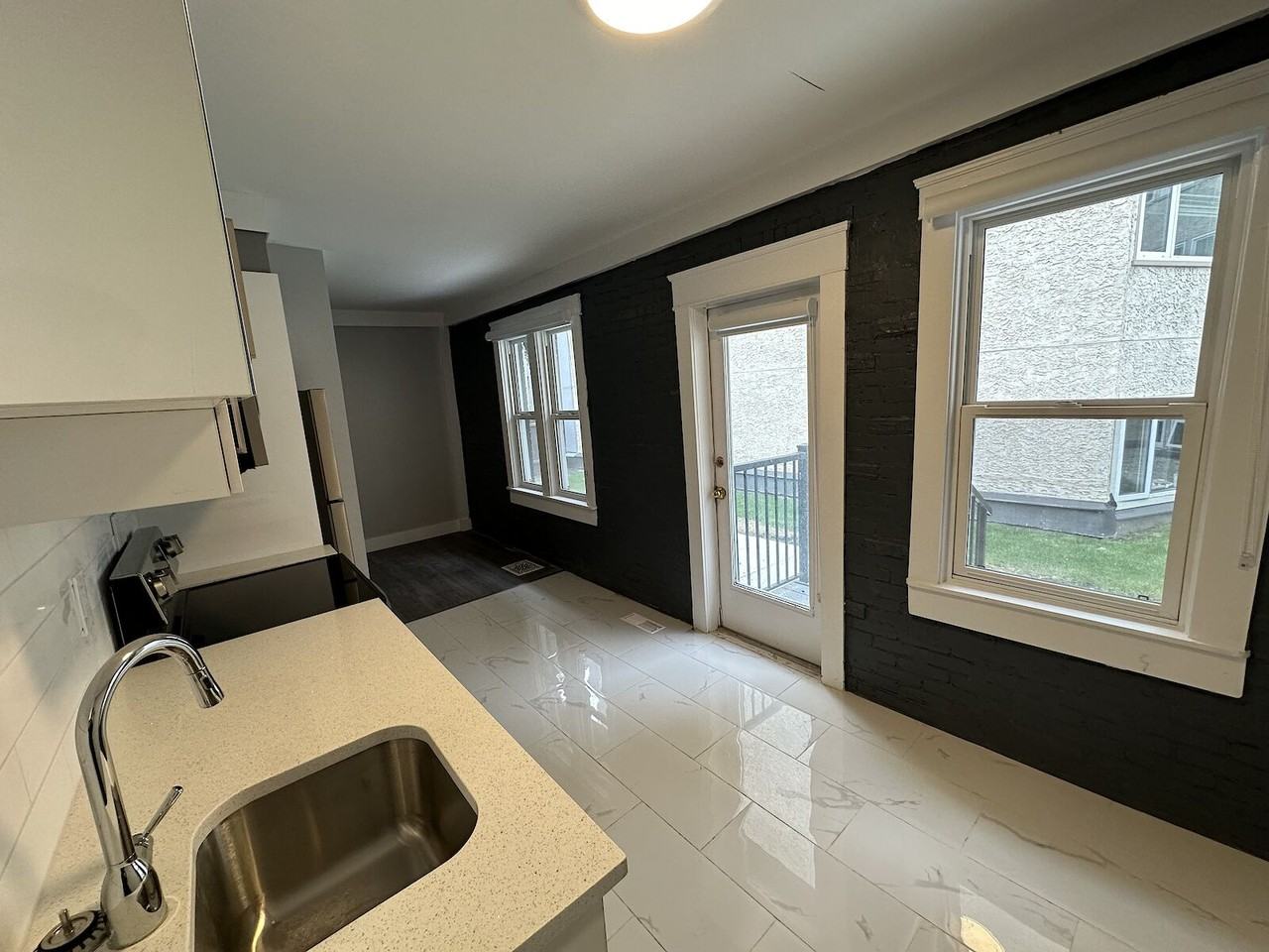 11801 102 Ave Nw - Photo 3 of 9