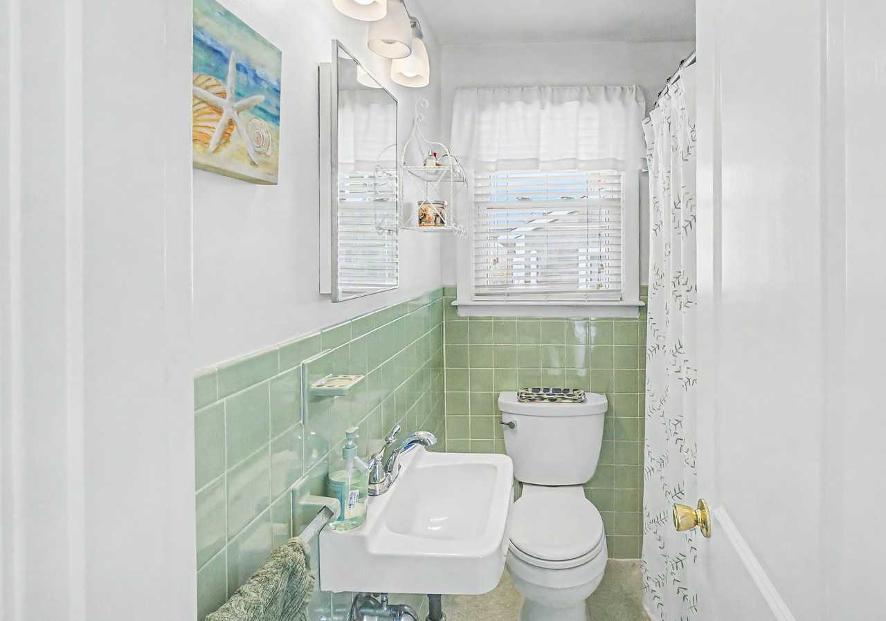 6 Almy Ave #NA - Photo 5 of 6