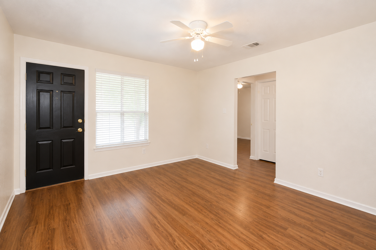 3309 Toledo Dr #B - Photo 3 of 8