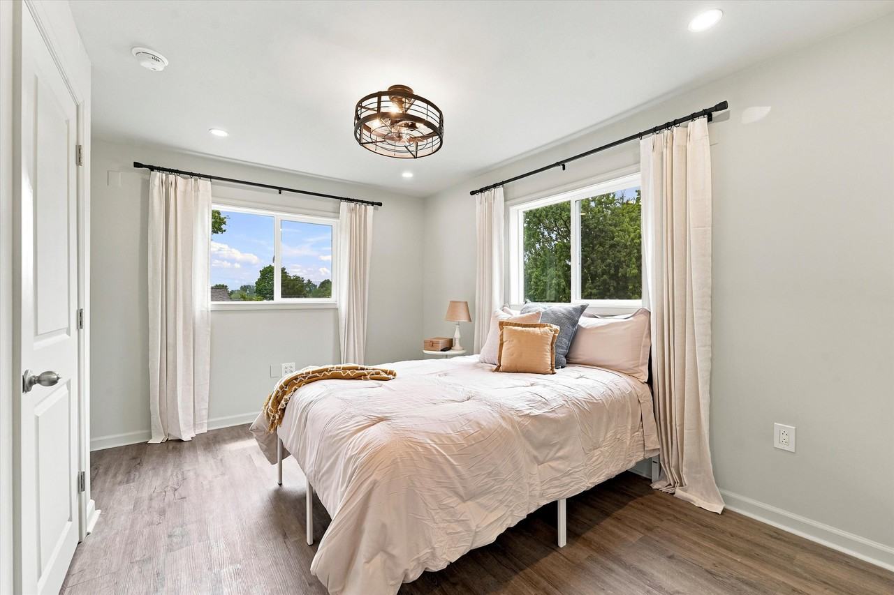135 Rutledge Ave #B - Photo 3 of 17