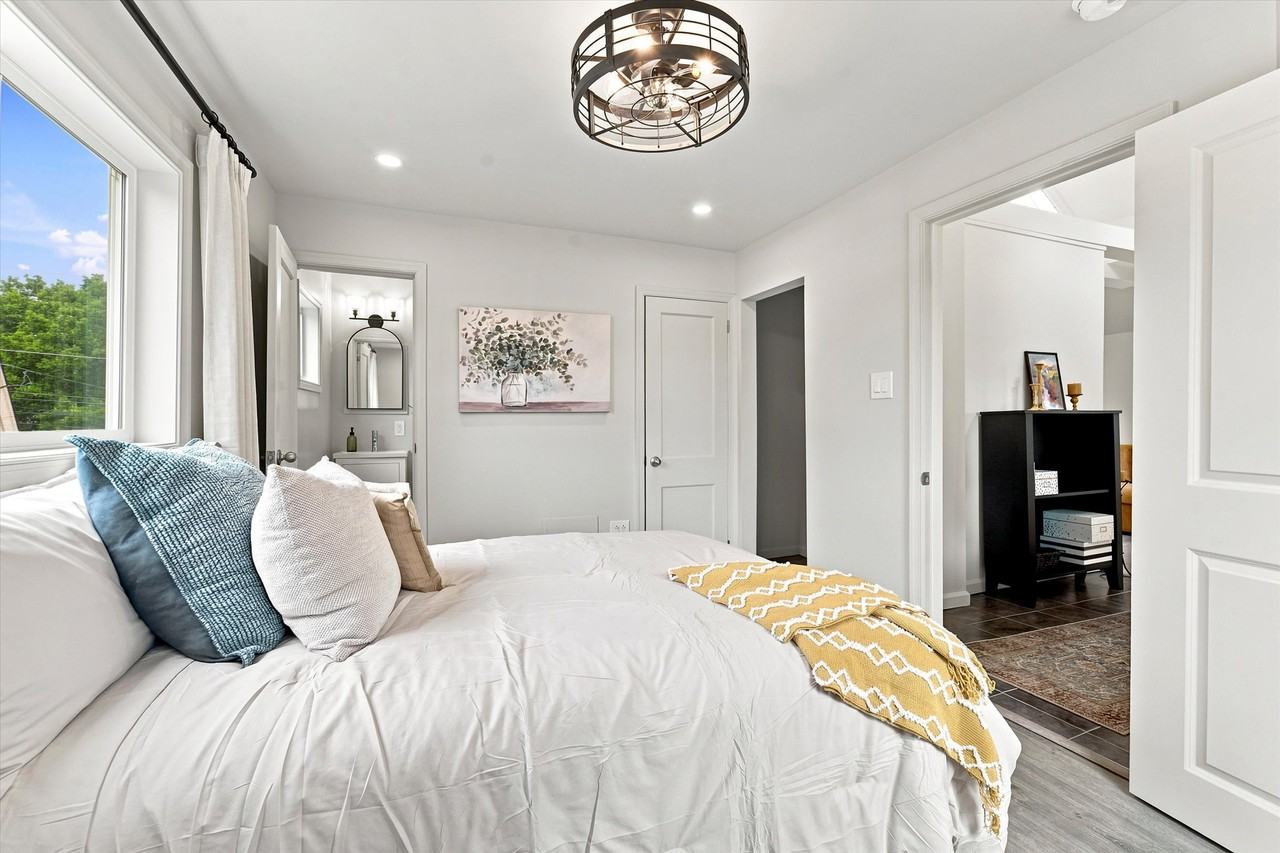 135 Rutledge Ave #B - Photo 4 of 17